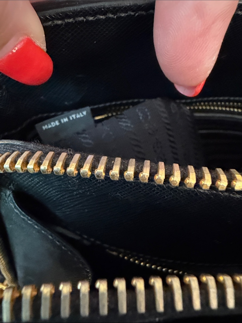 PRADA⭐️Gold Kiss lock and Key attached!Black Saffiano Satchel! Offers welcome! - Picture 14 of 16